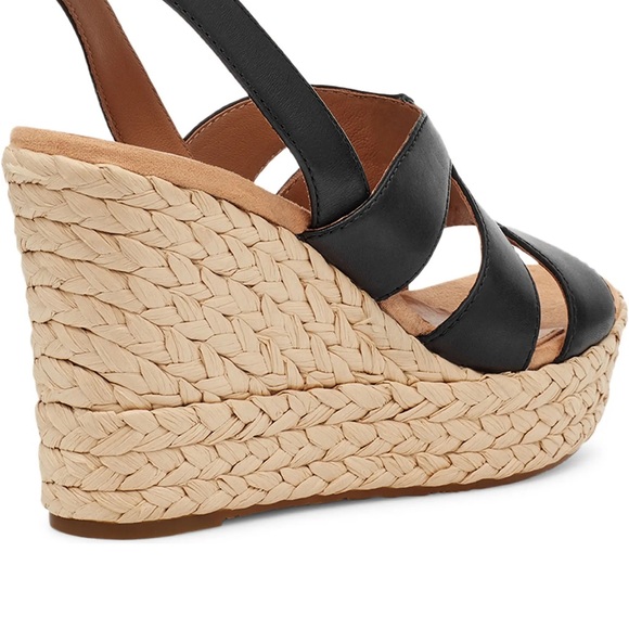 Ugg wedge sandals new!! Never worn - Picture 4 of 9